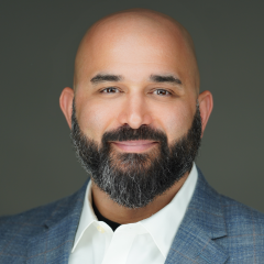 headshot for Mo Benhalim