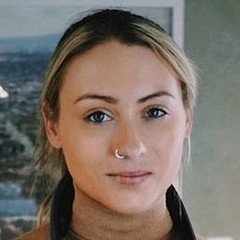 headshot for Suzanne Borders