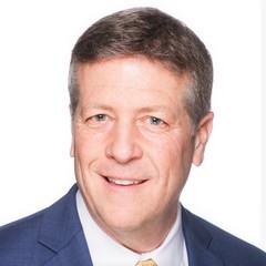 headshot for Chris Schneider