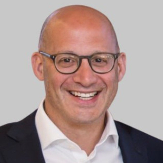 headshot for Gabriel Safar