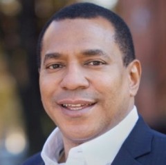 headshot for Kent Lucas