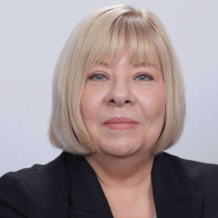 headshot for Michelle Myer