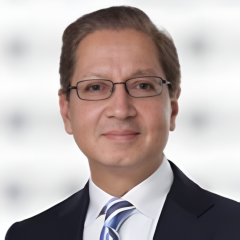 headshot for Raj Bendre