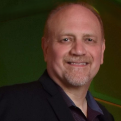 headshot for Shelton Smith