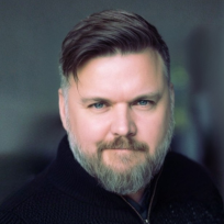 headshot for Scott Simpson