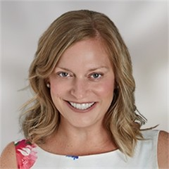 headshot for Jen Vance