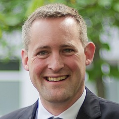 headshot for Florian Rotberg